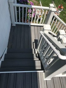 Before and After Deck Installation Using TREX COMPOSITE MATERIALS in Bethel, CT (4)
